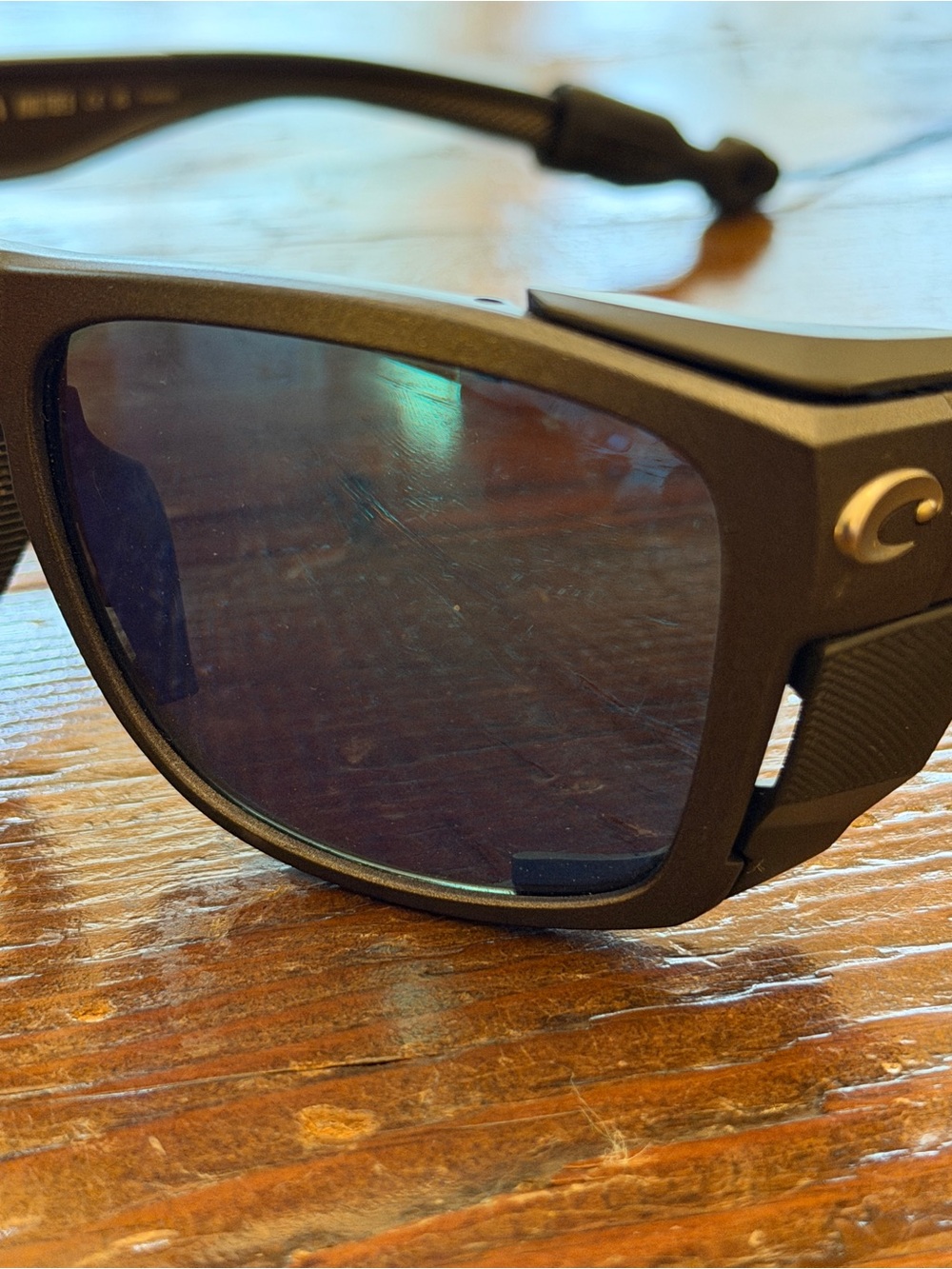 Costa KING TIDE 6 Sunglasses with Dark Blue Lenses
